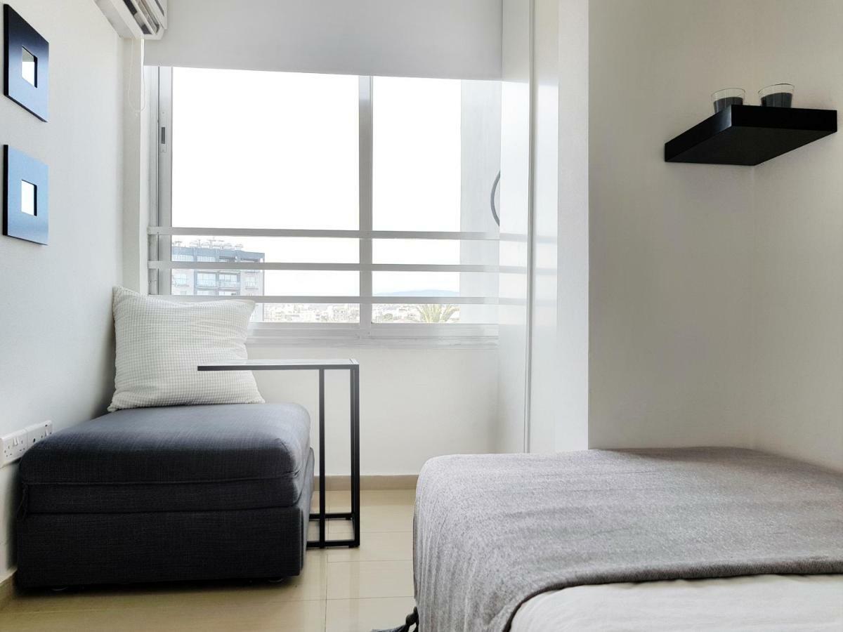 City Pearl - Modern 2 Bed Sea View Apt In City Centre 利马索尔 外观 照片